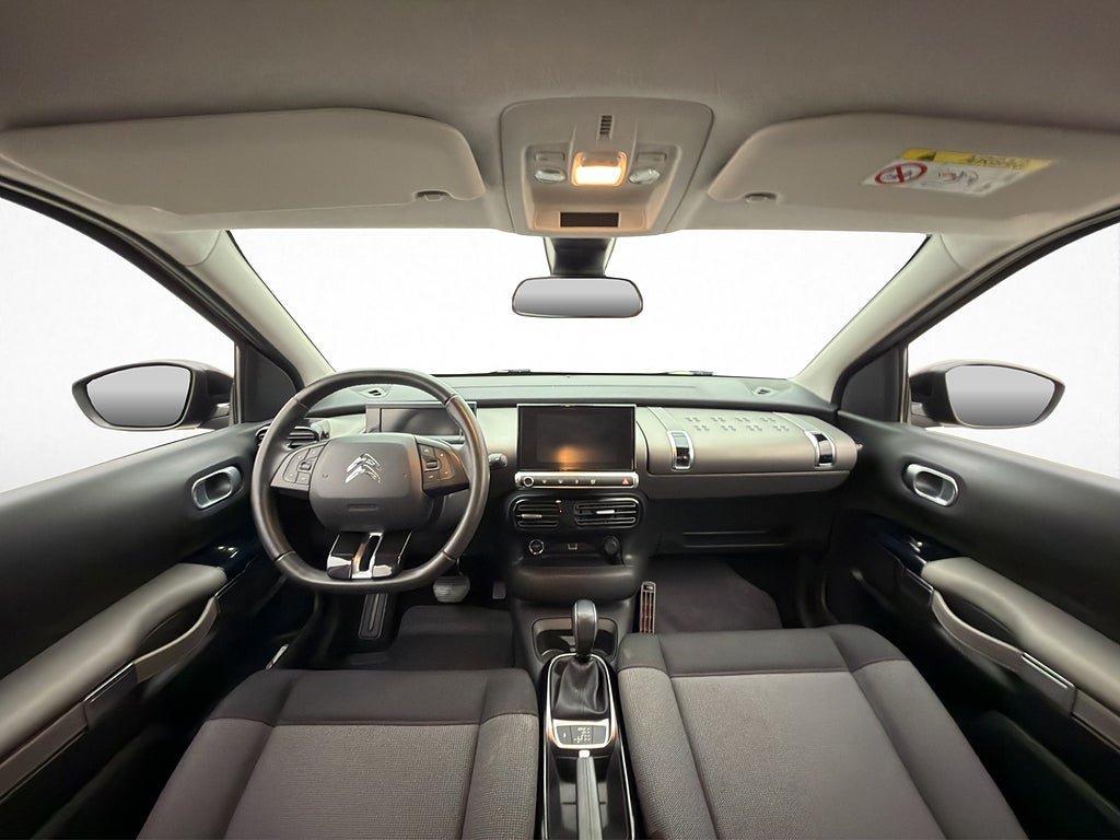 Vehicle Image 15