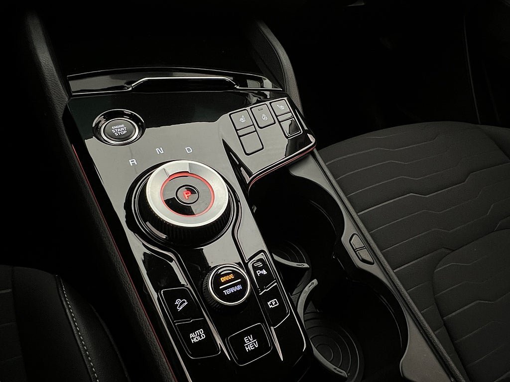 Vehicle Image 24
