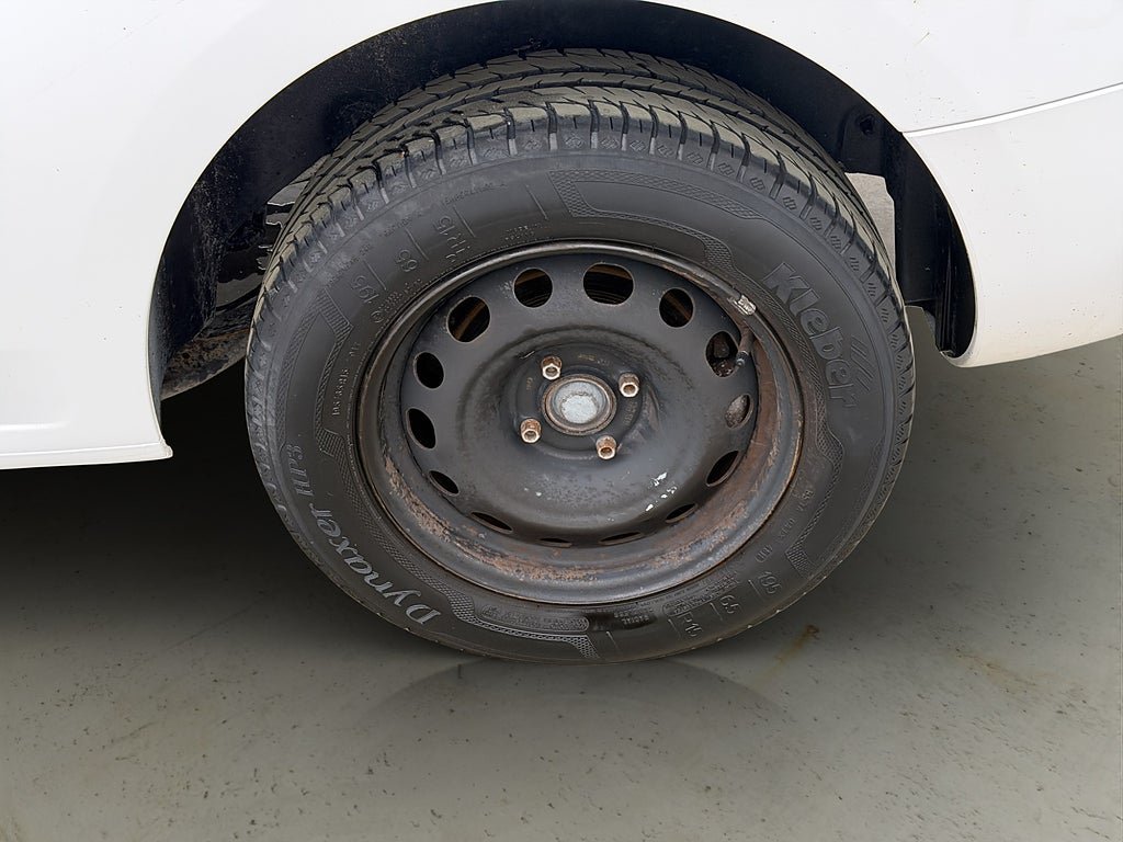 Vehicle Image 26