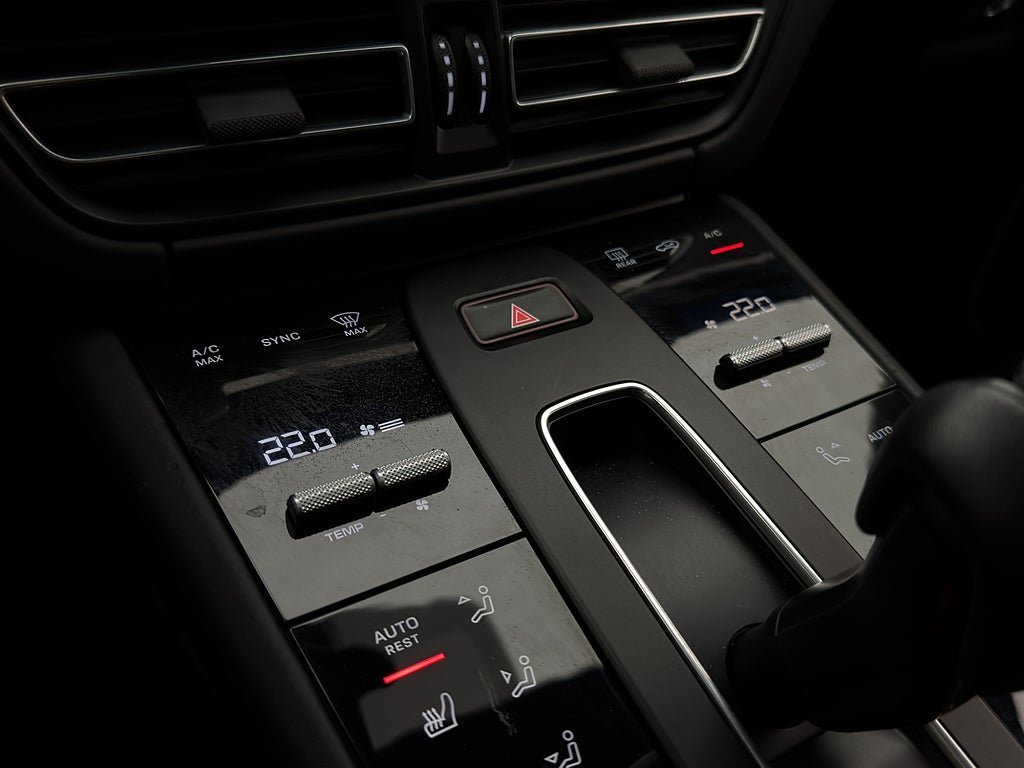 Vehicle Image 29