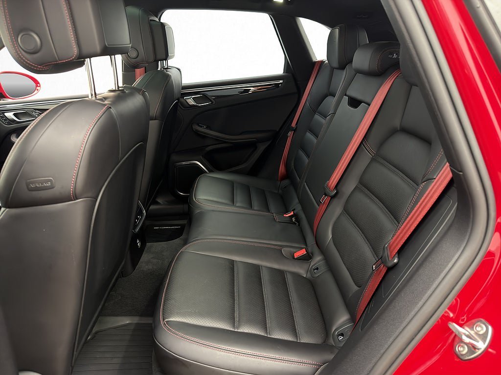 Vehicle Image 36