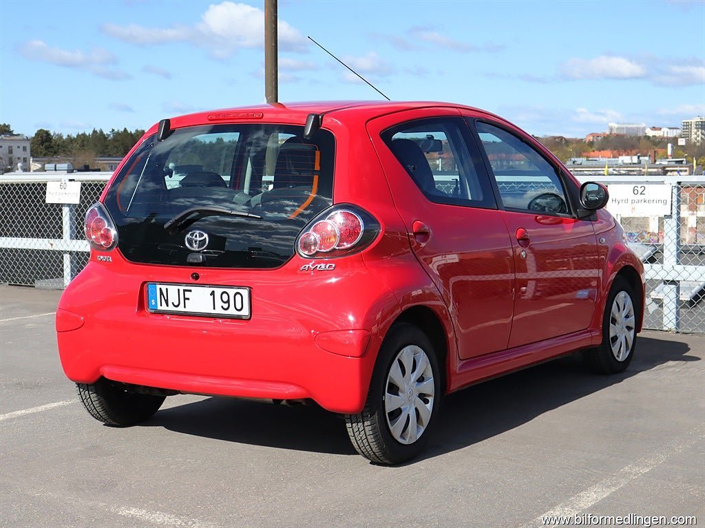 Vehicle Image 4