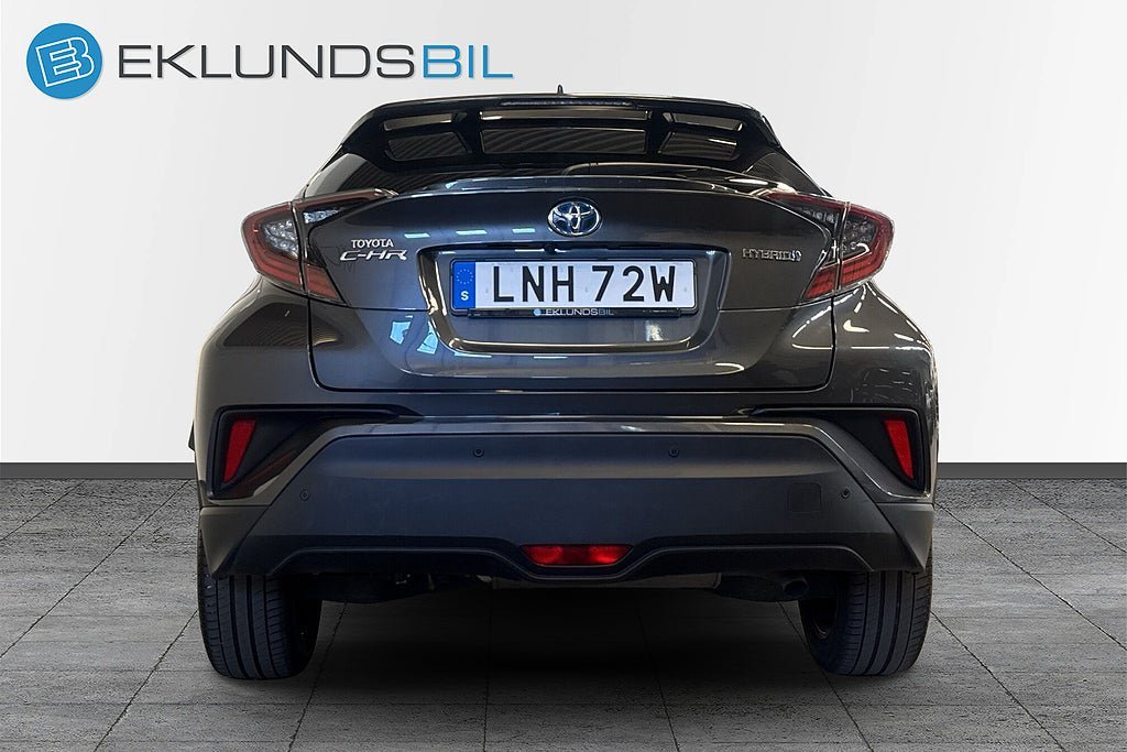 Vehicle Image 6