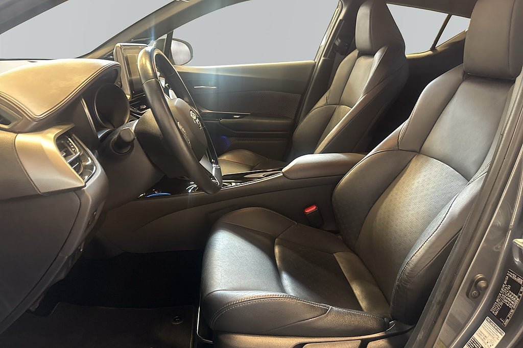 Vehicle Image 9