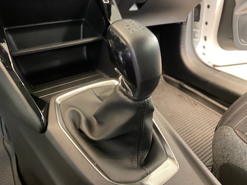 Vehicle Image 45