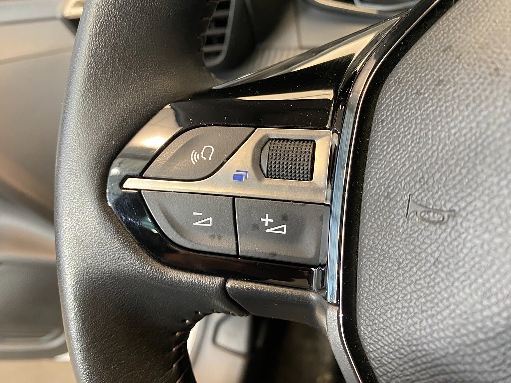 Vehicle Image 48