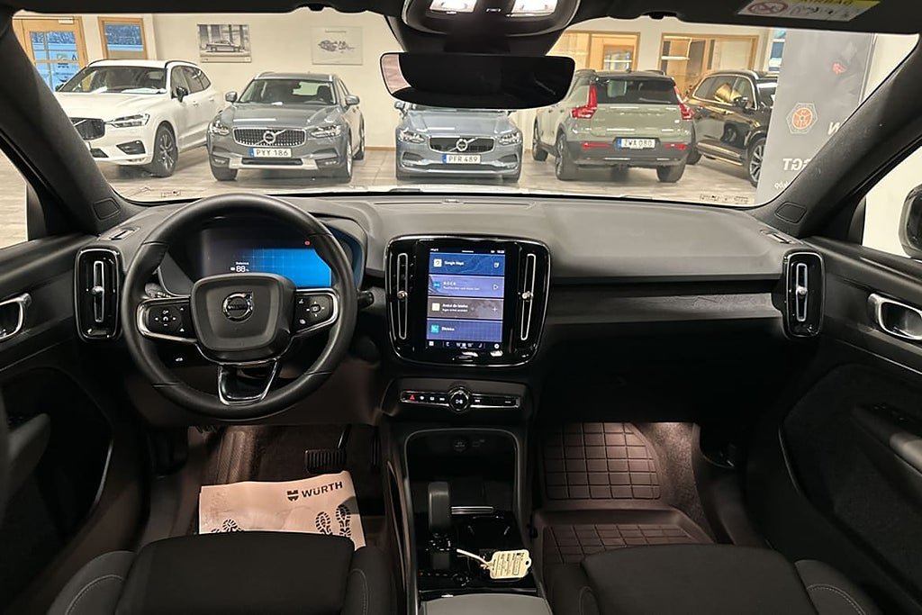 Vehicle Image 13