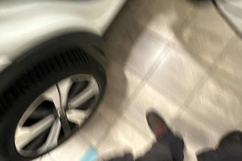Vehicle Image 15