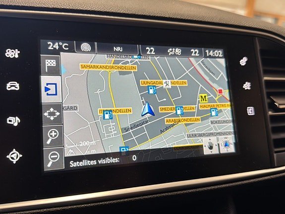 Vehicle Image 21