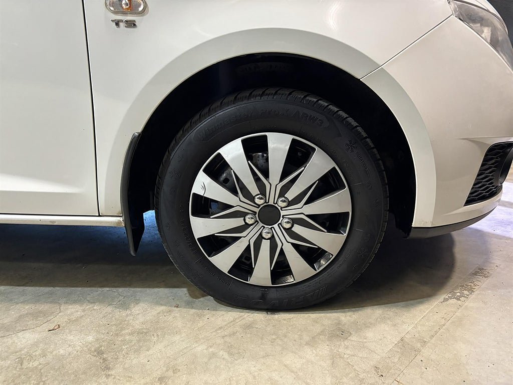 Vehicle Image 15