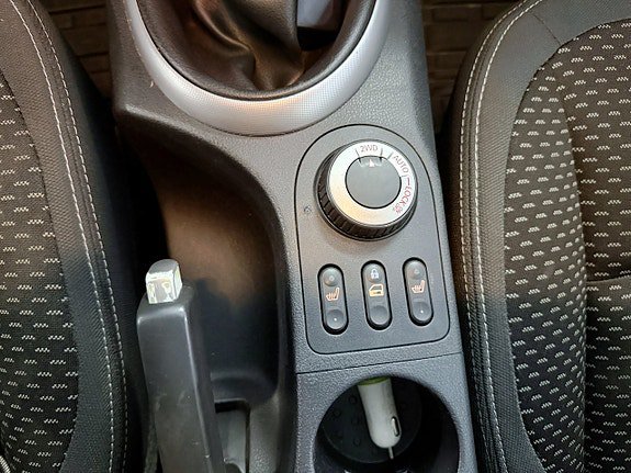 Vehicle Image 17