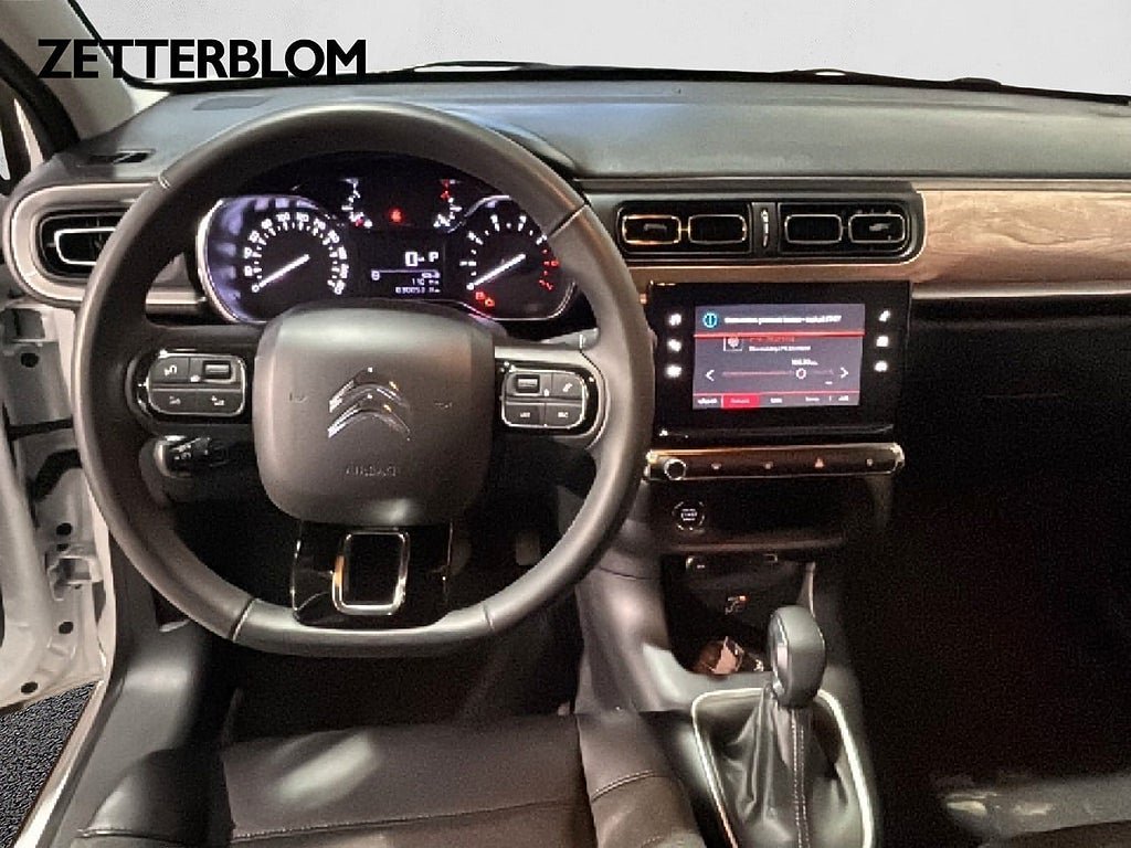 Vehicle Image 10