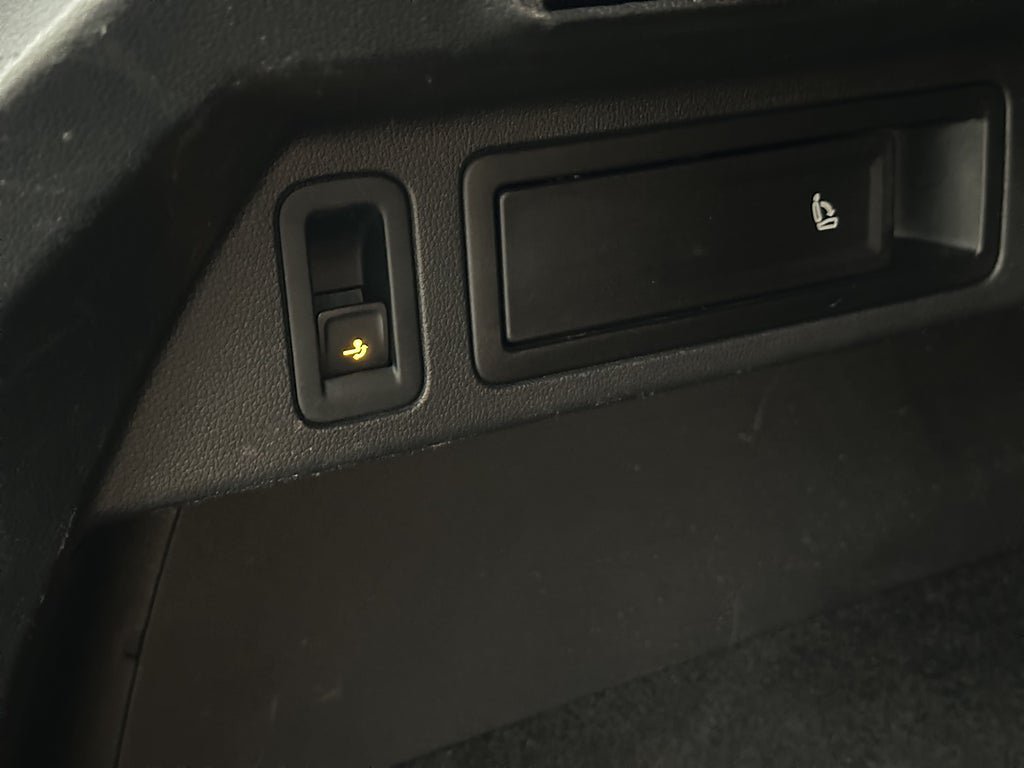 Vehicle Image 27