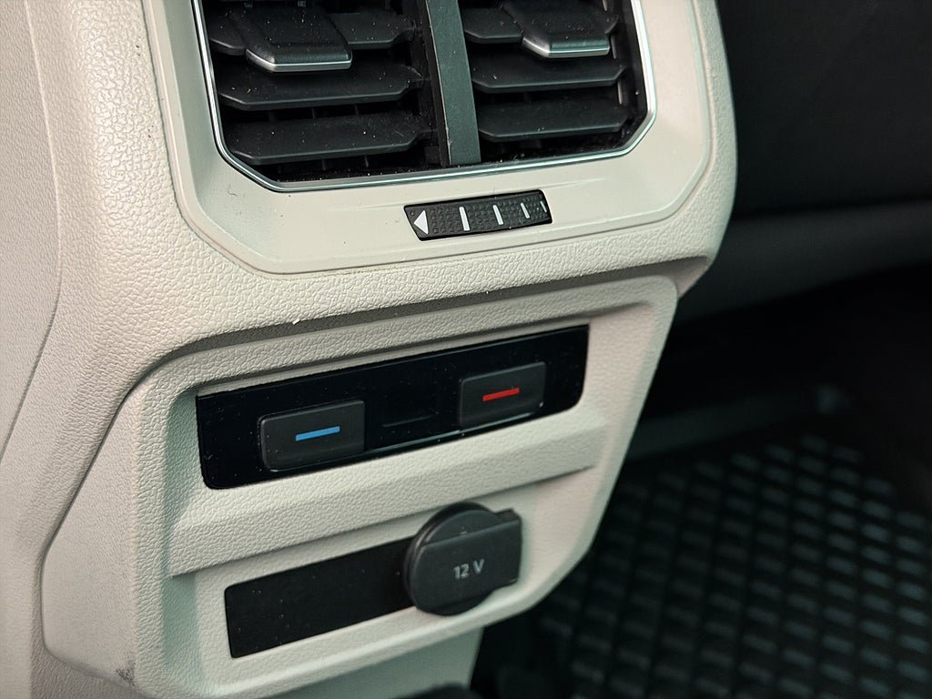 Vehicle Image 27