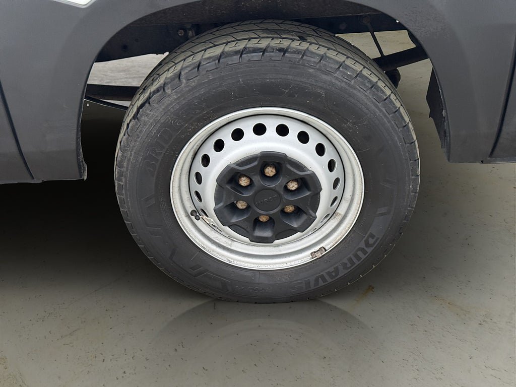 Vehicle Image 28