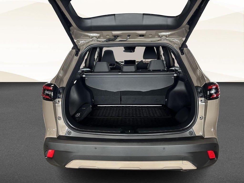 Vehicle Image 12