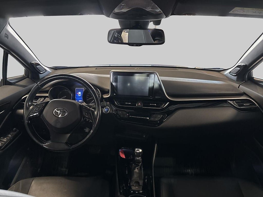 Vehicle Image 12