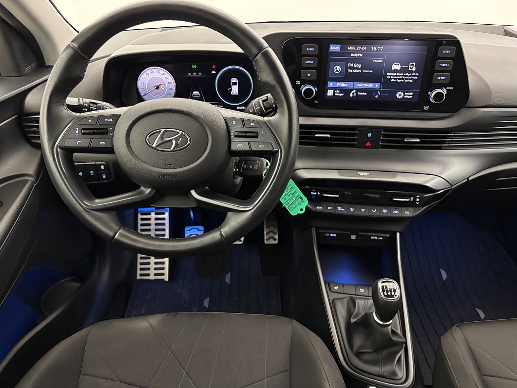 Vehicle Image 18