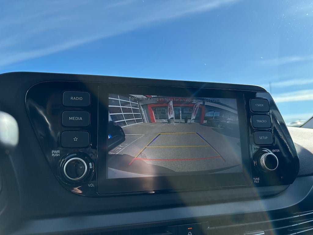 Vehicle Image 23