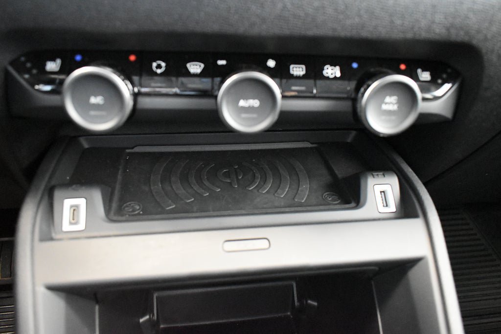 Vehicle Image 17