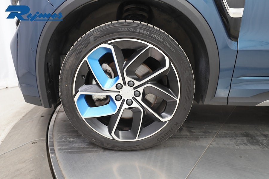 Vehicle Image 18
