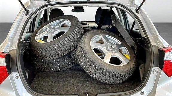 Vehicle Image 10