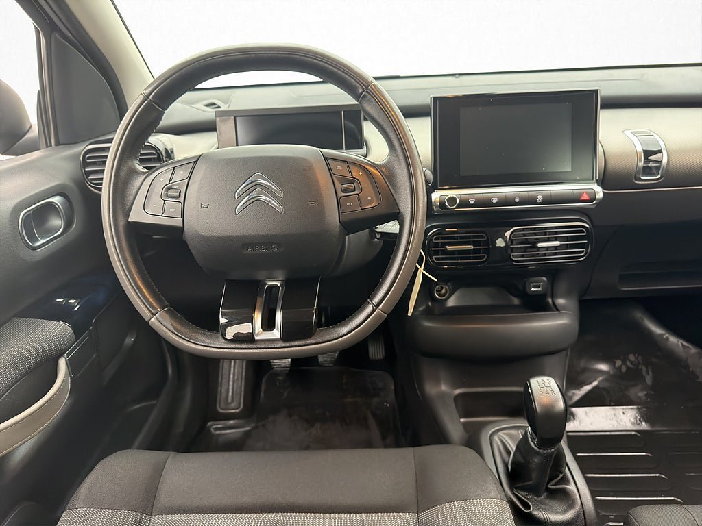 Vehicle Image 14
