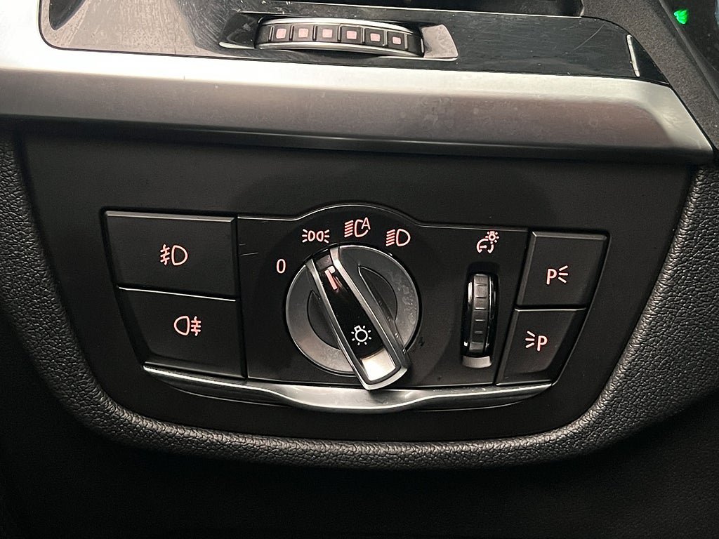 Vehicle Image 28