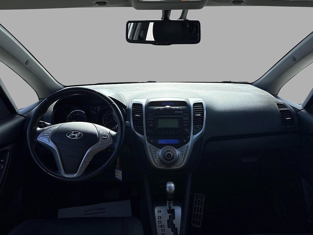 Vehicle Image 12