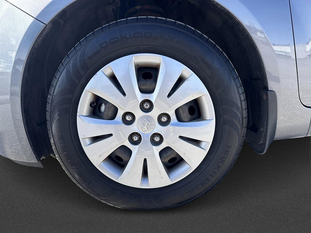 Vehicle Image 15