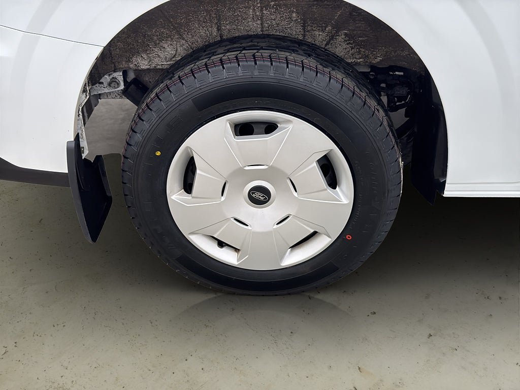 Vehicle Image 28