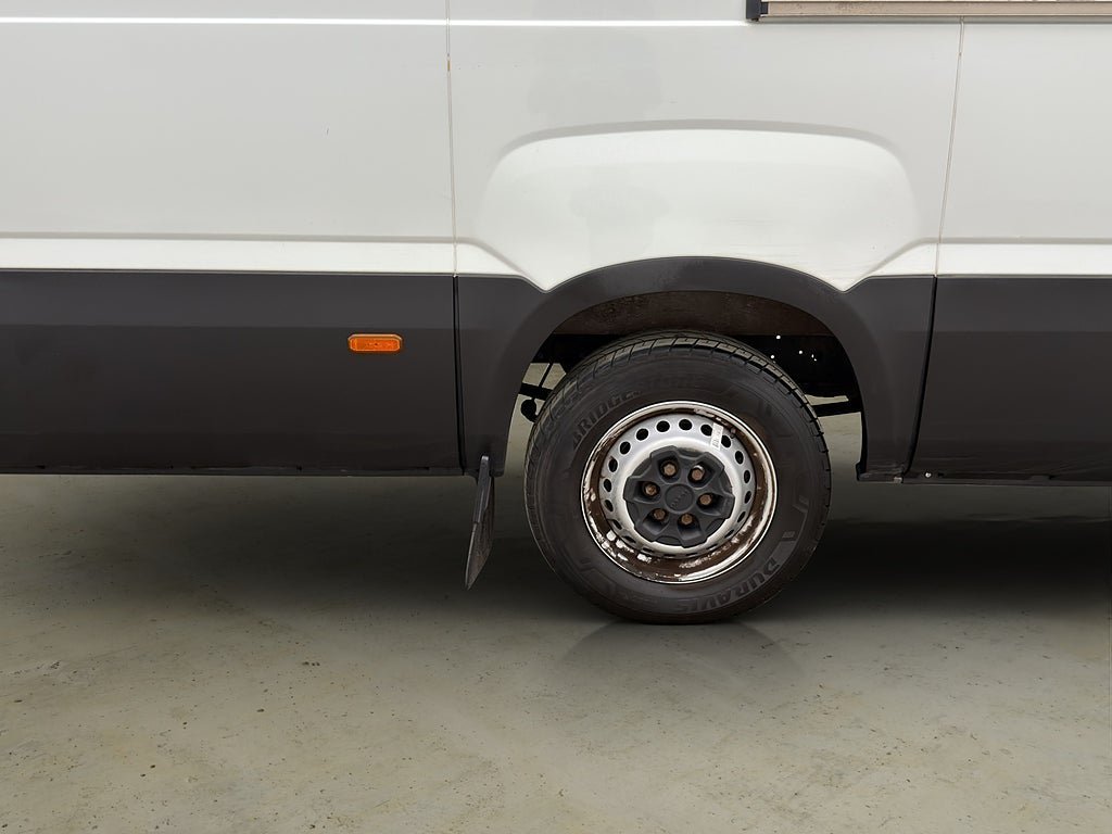 Vehicle Image 27