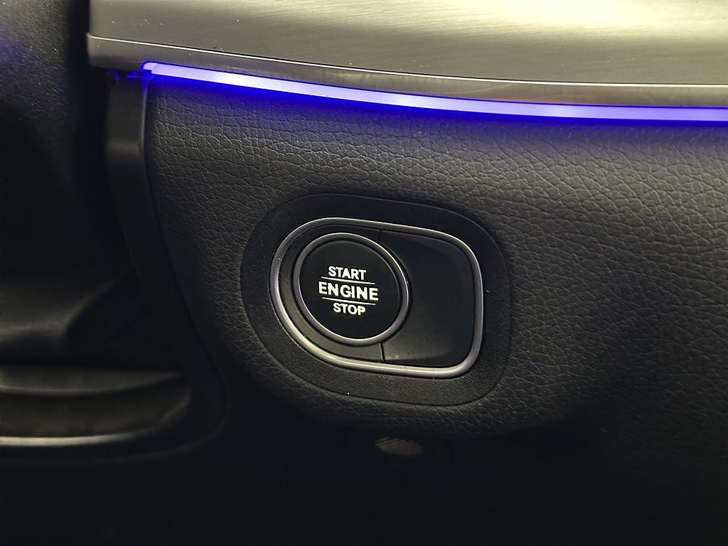 Vehicle Image 28