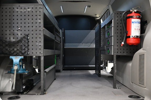 Vehicle Image 9