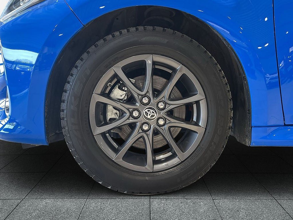 Vehicle Image 16