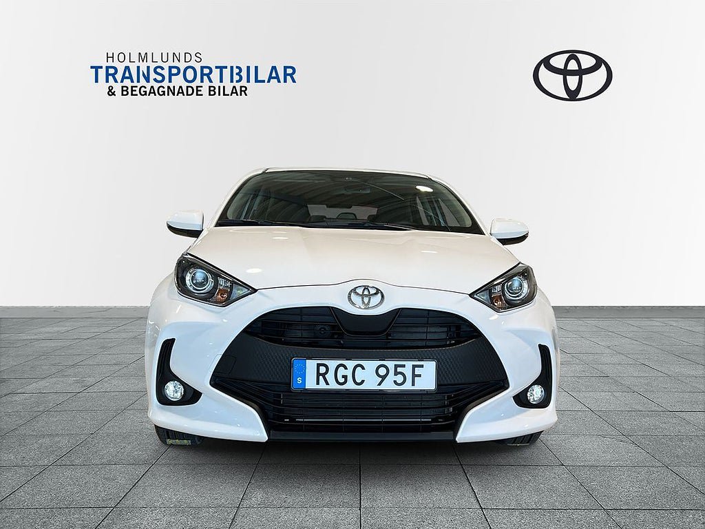 Vehicle Image 5