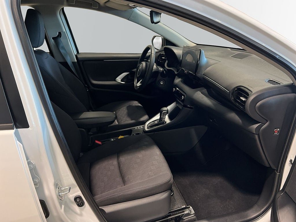 Vehicle Image 6