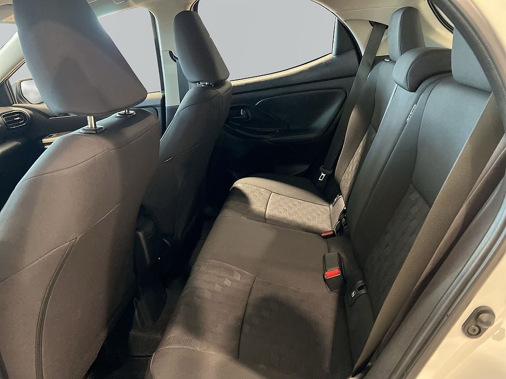 Vehicle Image 11