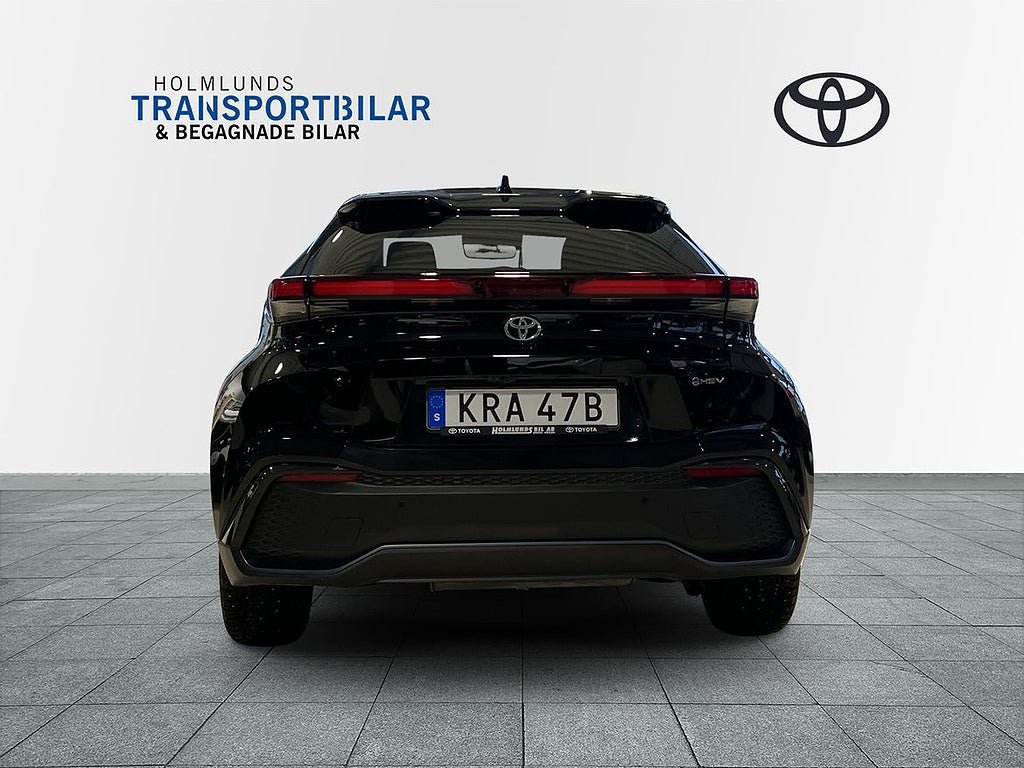 Vehicle Image 4