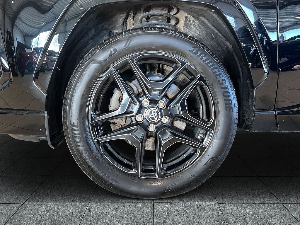 Vehicle Image 17