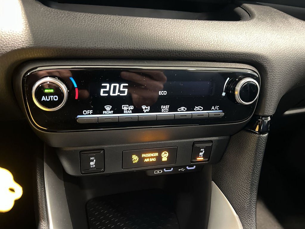 Vehicle Image 23