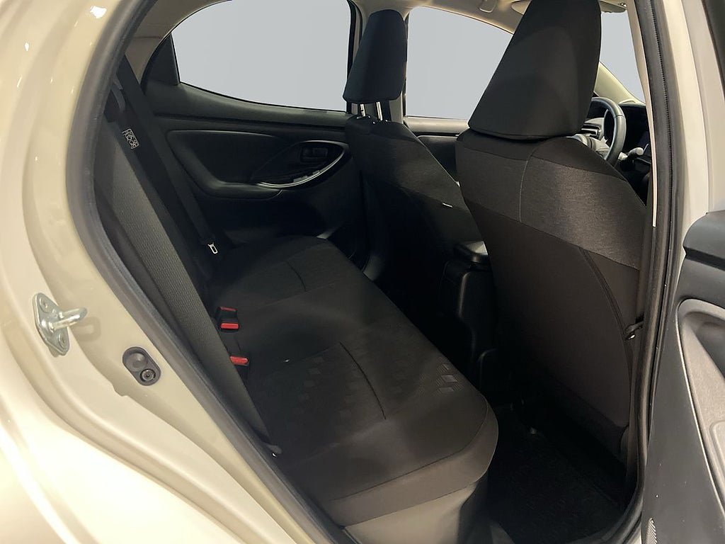 Vehicle Image 7