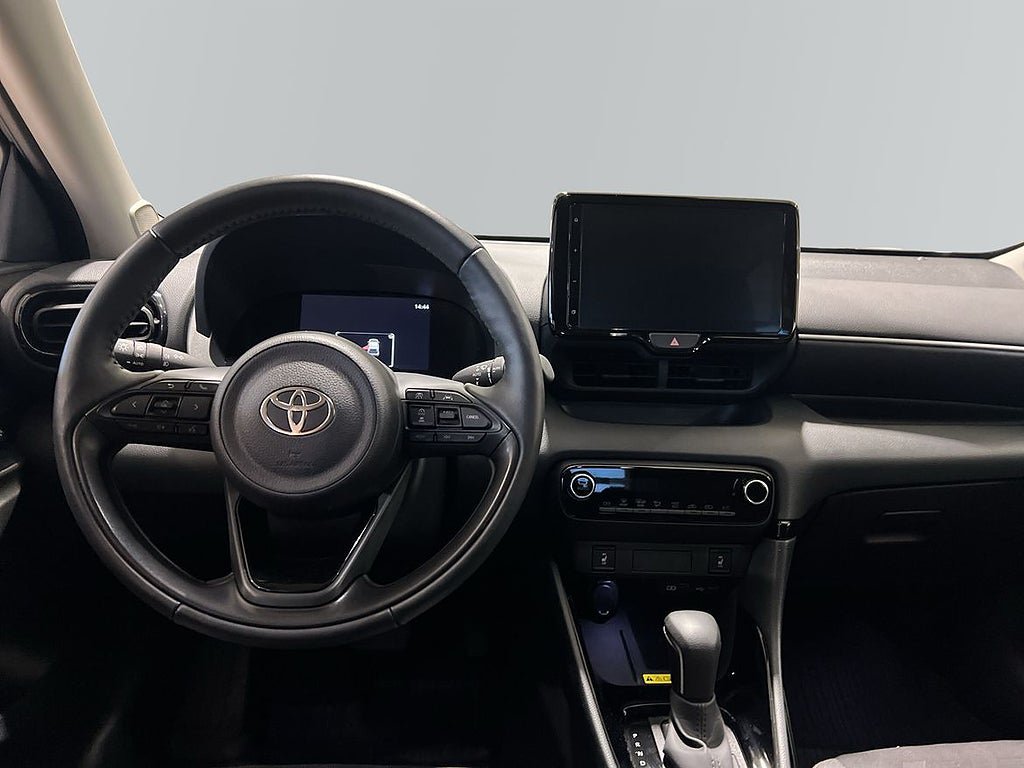 Vehicle Image 8