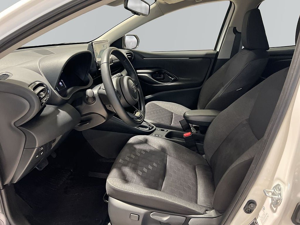 Vehicle Image 12