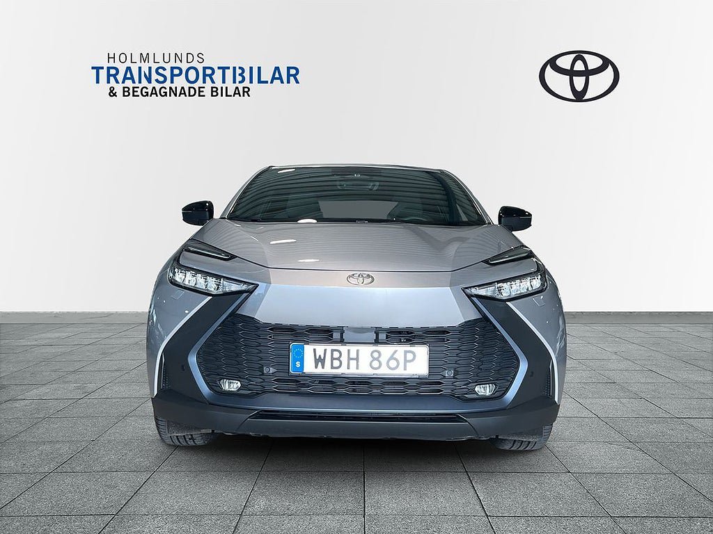 Vehicle Image 5