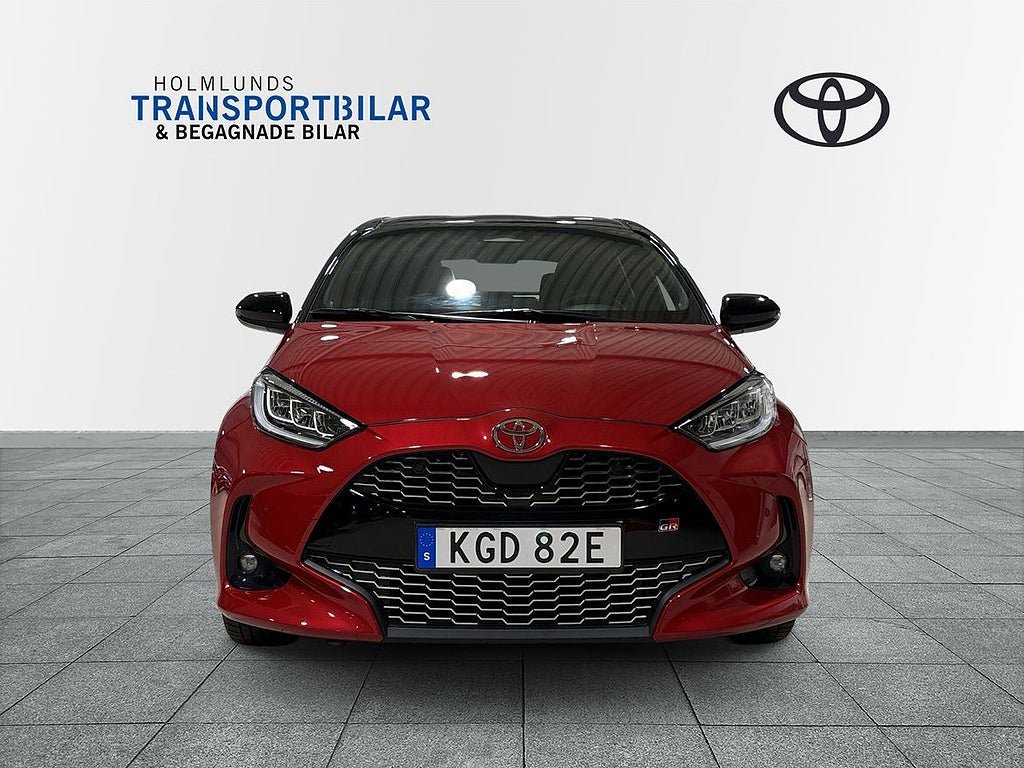 Vehicle Image 6