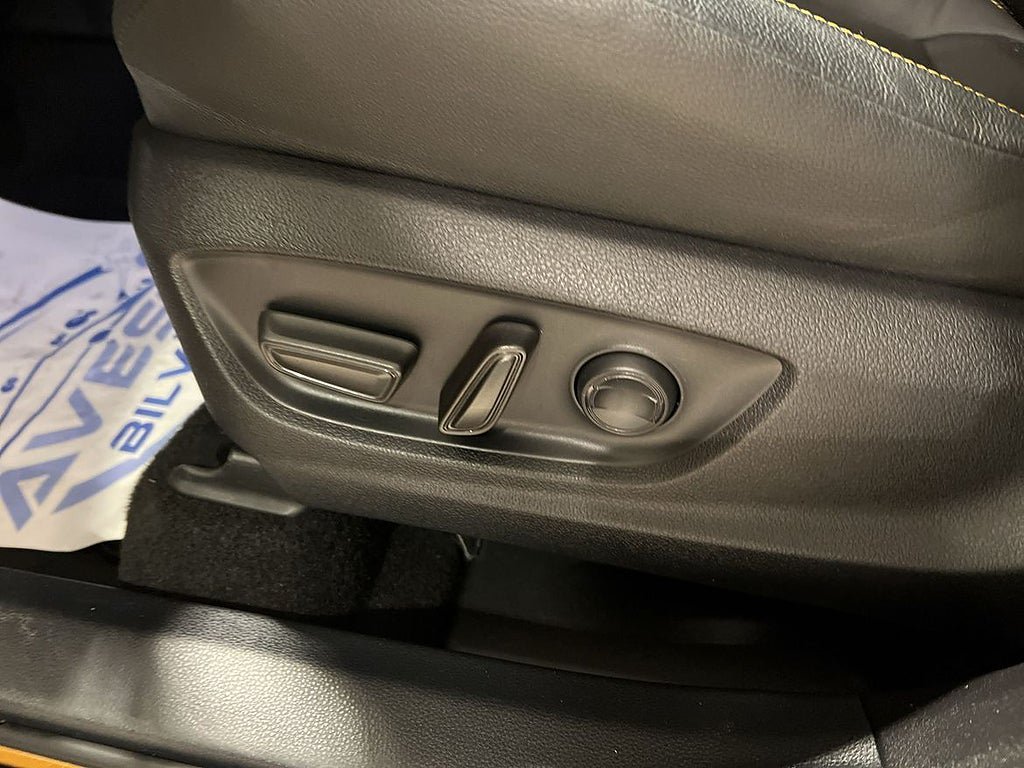 Vehicle Image 26