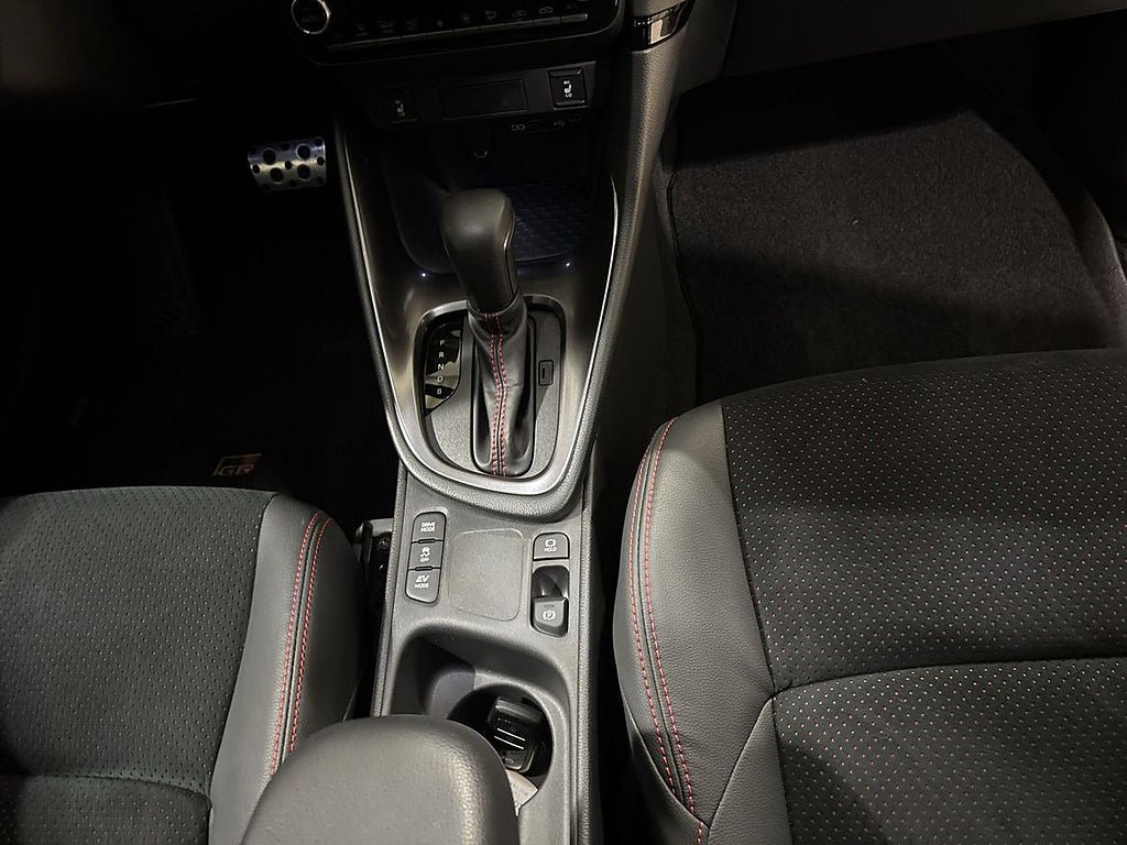 Vehicle Image 22