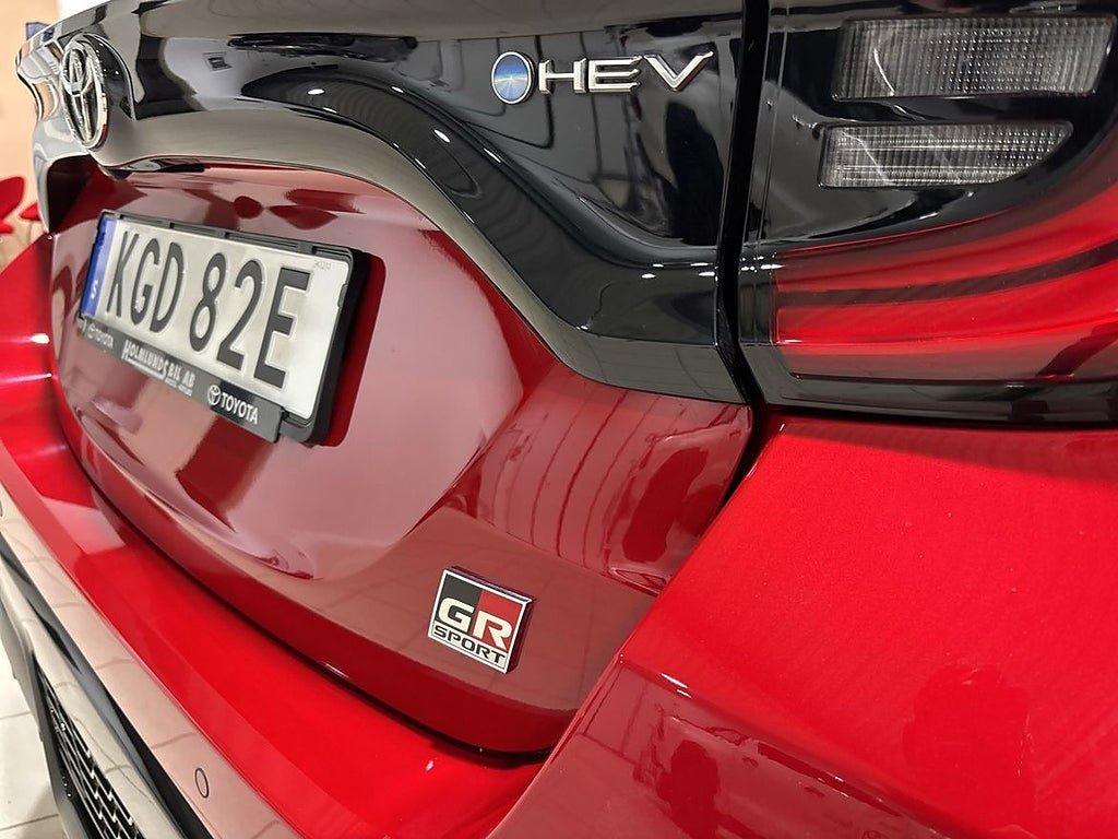 Vehicle Image 24