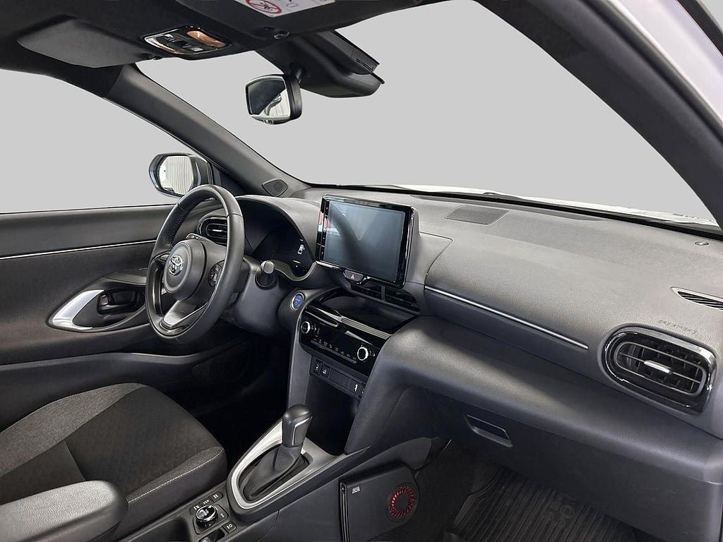 Vehicle Image 10